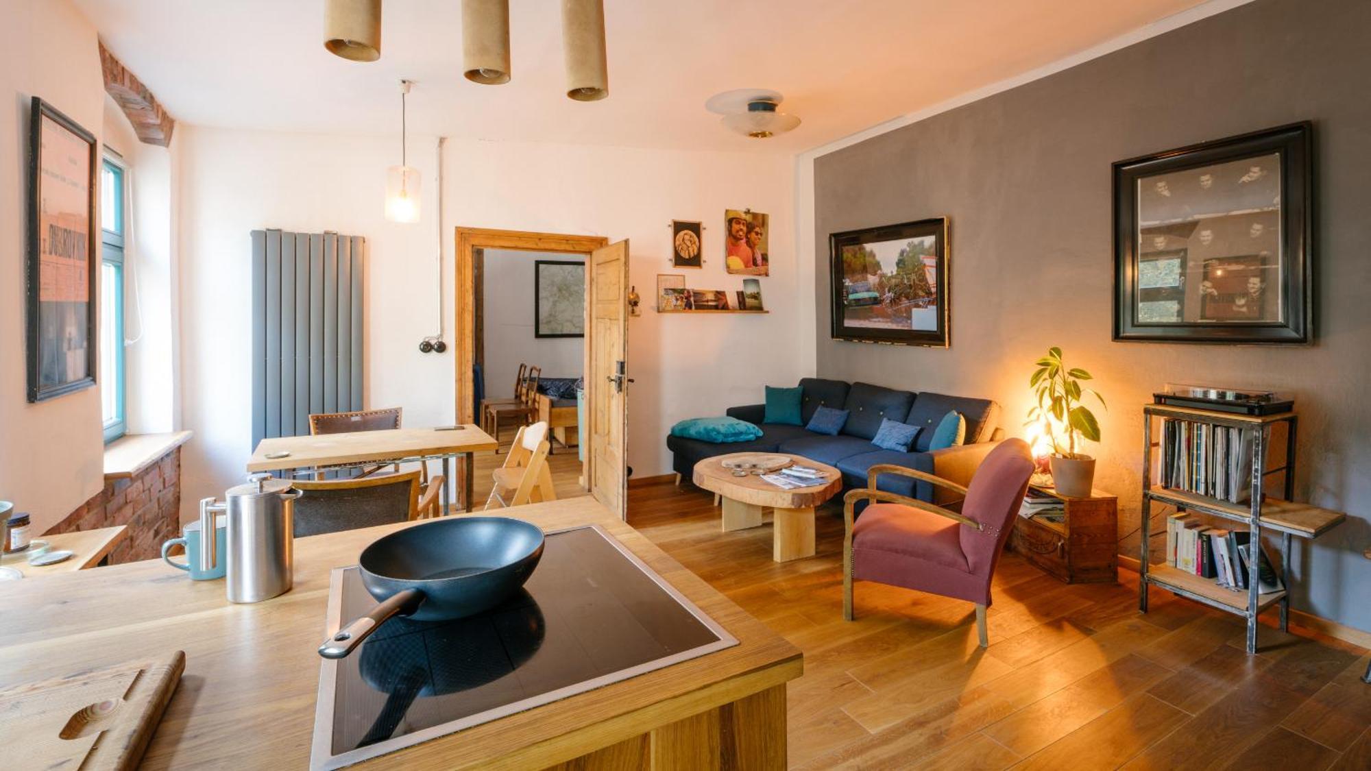 The Upholstery Tinyhouse Deluxe Eco Chalet Kreativ Citynah 켐니츠 외부 사진