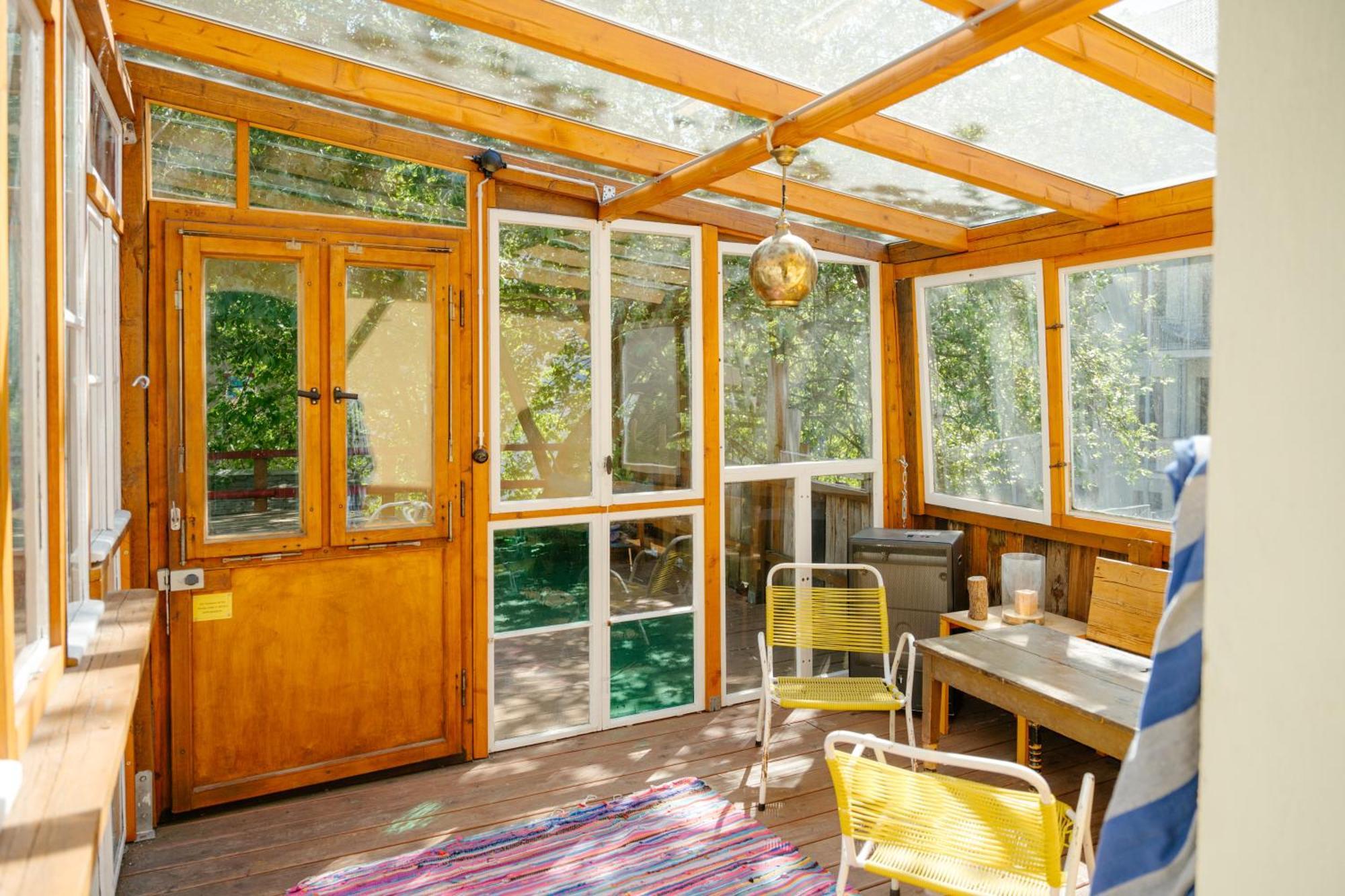 The Upholstery Tinyhouse Deluxe Eco Chalet Kreativ Citynah 켐니츠 외부 사진