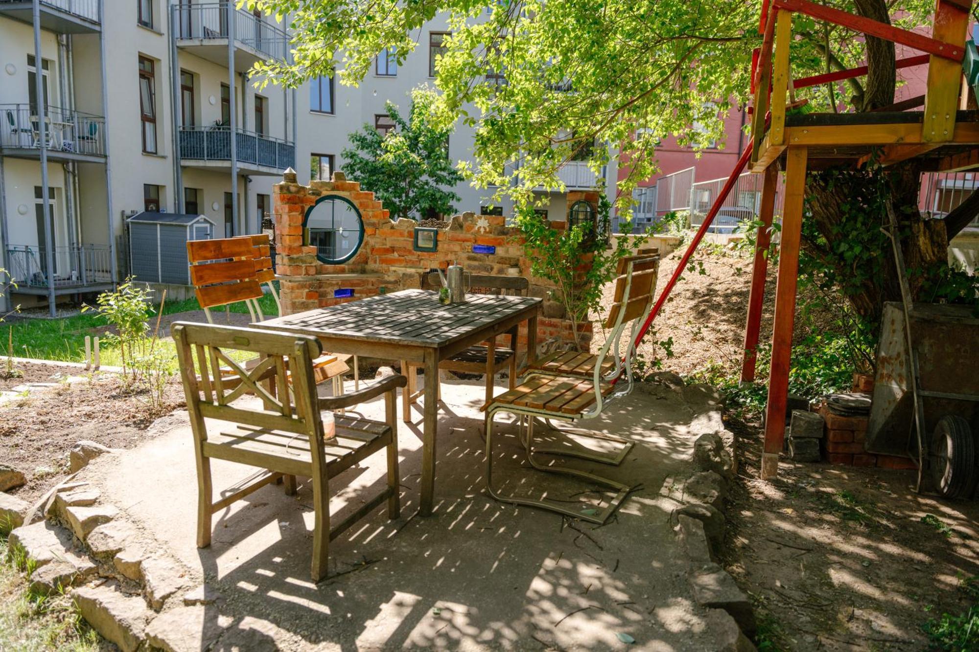 The Upholstery Tinyhouse Deluxe Eco Chalet Kreativ Citynah 켐니츠 외부 사진