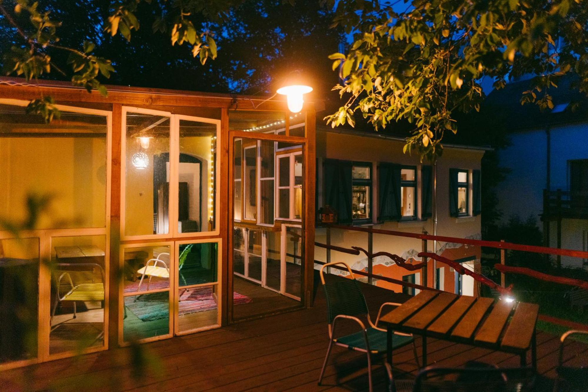 The Upholstery Tinyhouse Deluxe Eco Chalet Kreativ Citynah 켐니츠 외부 사진